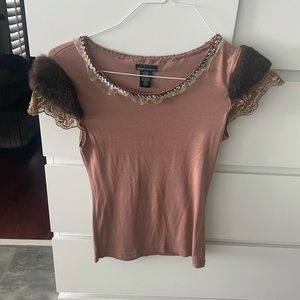 Gently used moda international shirt